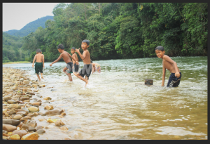 Cara Manipulasi Orang Berenang Di Jalanan-4