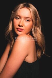Membuat Gambar Menjadi Nyala Dengan Menggunakan Glowing Edges