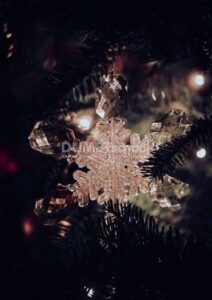 Mengganti Warna Gambar Hiasan Natal di Adobe Photoshop