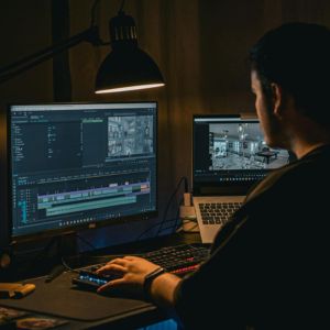 Rekomendasi Aplikasi Edit Video Selain Produk Adobe